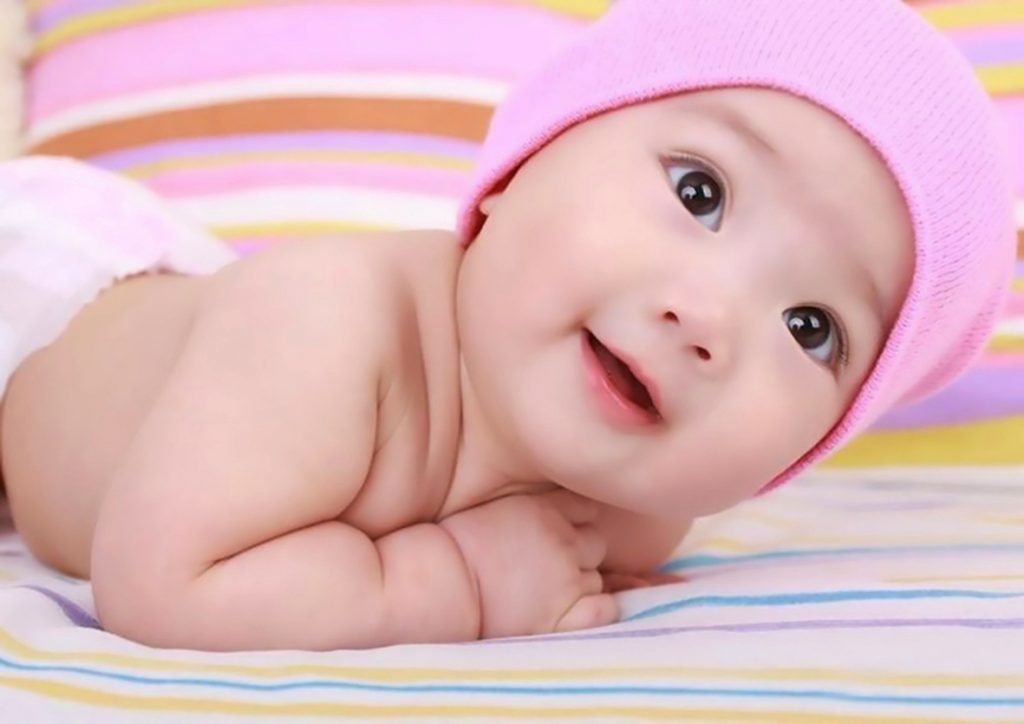 20 Hình ảnh em bé dễ thương siêu cute đẹp như thiên thần làm hình nền