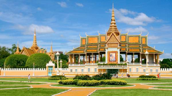 Khám phá vẻ tráng lệ của cung điện hoàng gia Campuchia-Du lịch
