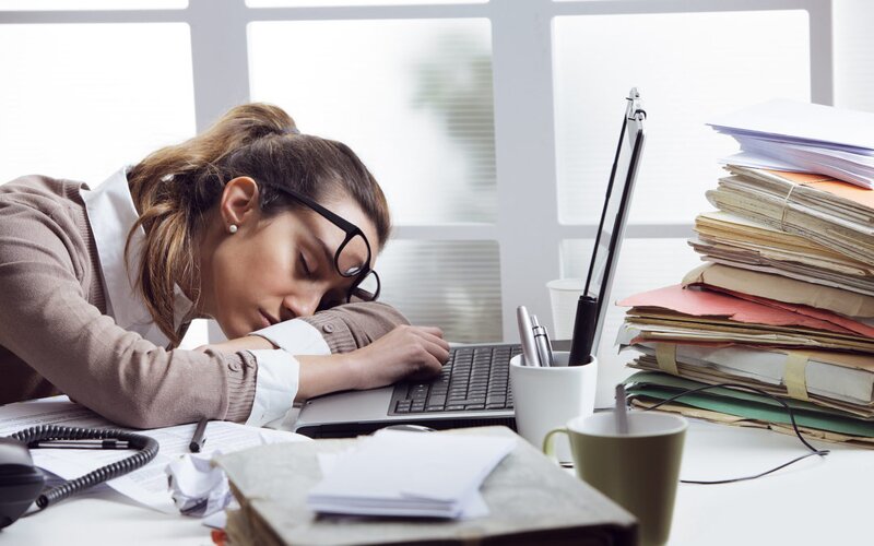 Kiệt sức tại nơi làm việc: Nguyên nhân, dấu hiệu và cách thức vượt qua