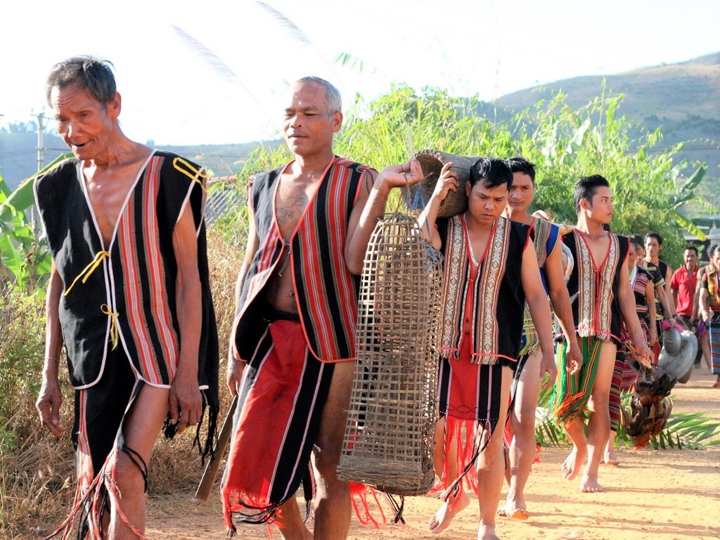 Trang phục của người Brâu- dân tộc rất ít người ở Việt Nam | Báo Dân tộc và Phát triển
