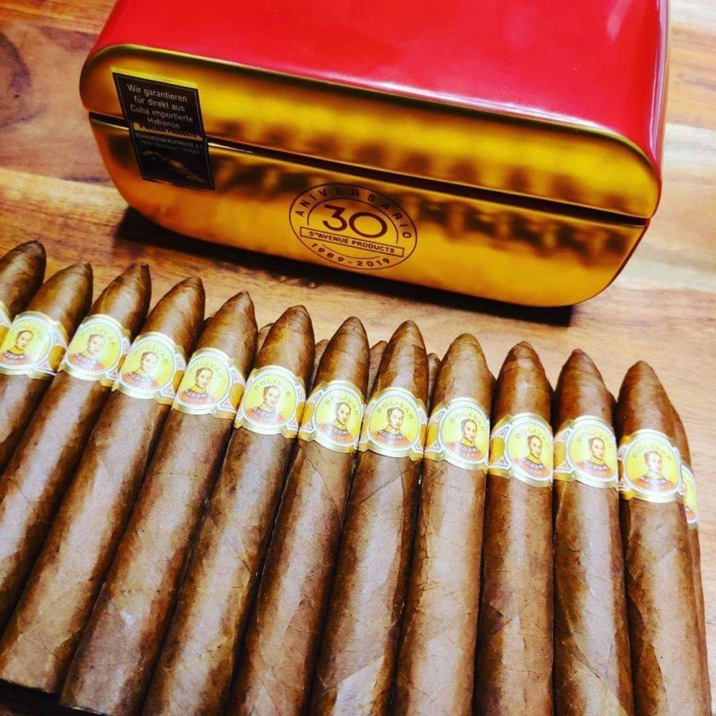 Xì gà Bolivar mịn và tươi